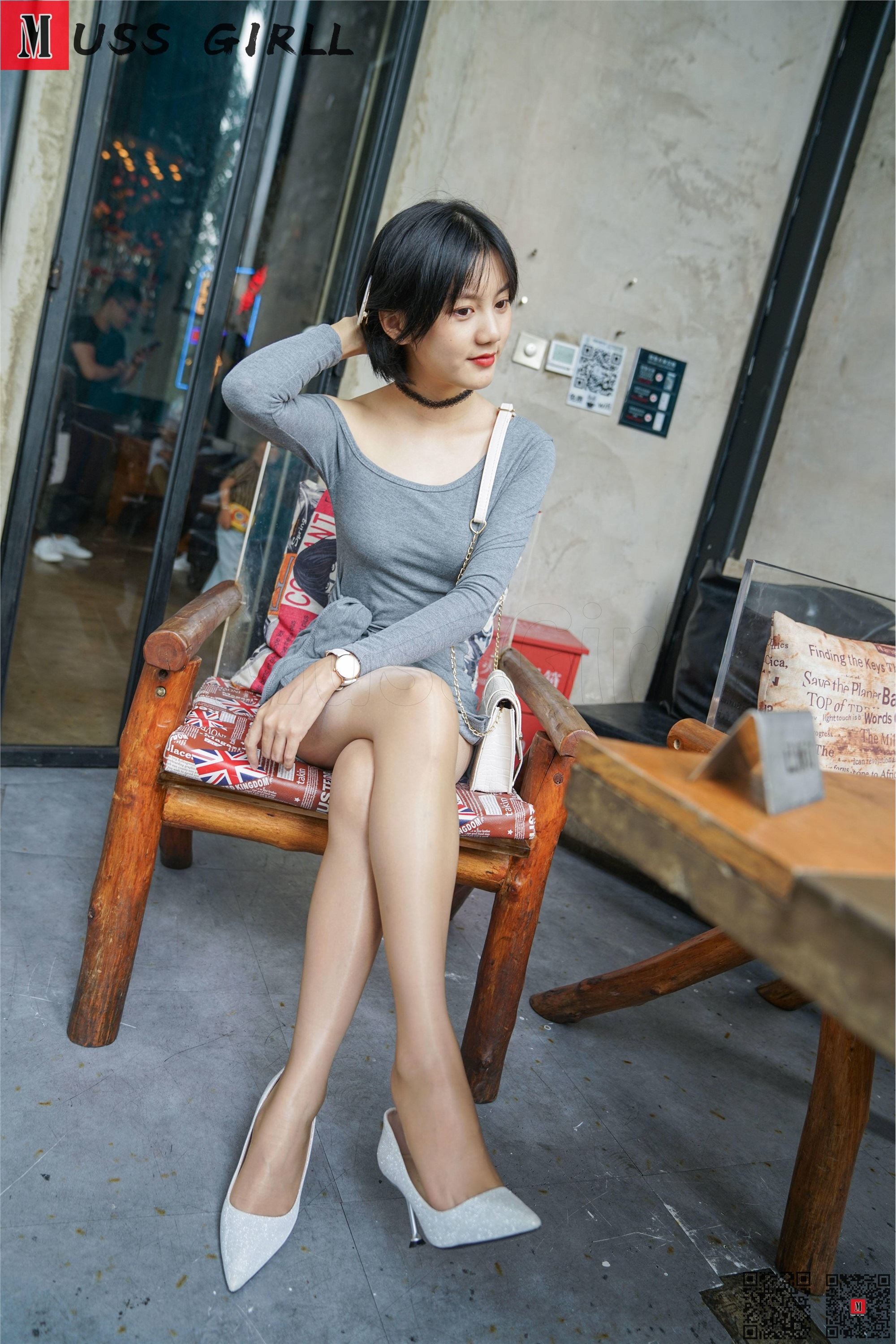 MussGirl慕丝女郎  NO.241-油亮肉丝灰色包臀裙高跟